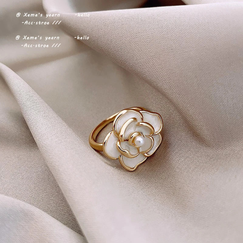 New Elegant White Oil Dripping Camellia Rings For Woman