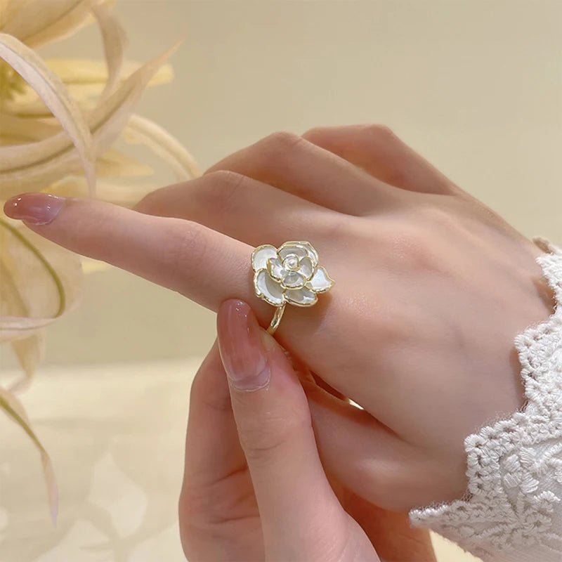 New Elegant White Oil Dripping Camellia Rings For Woman